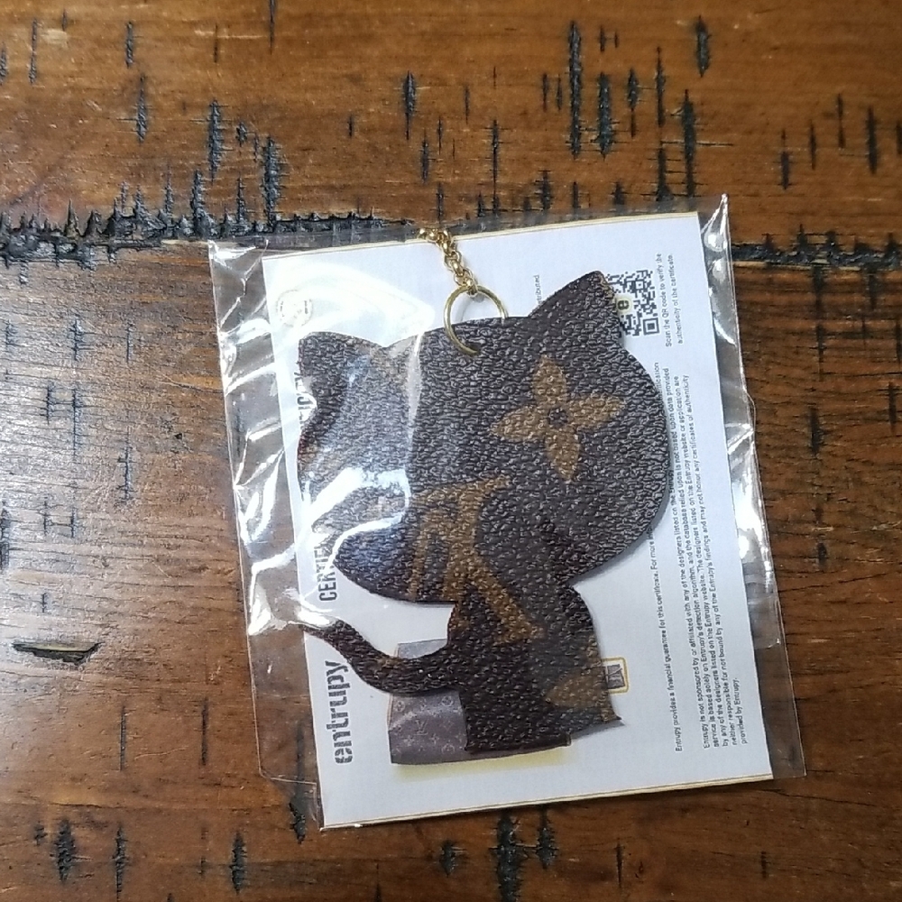 Brown Cat Keychain